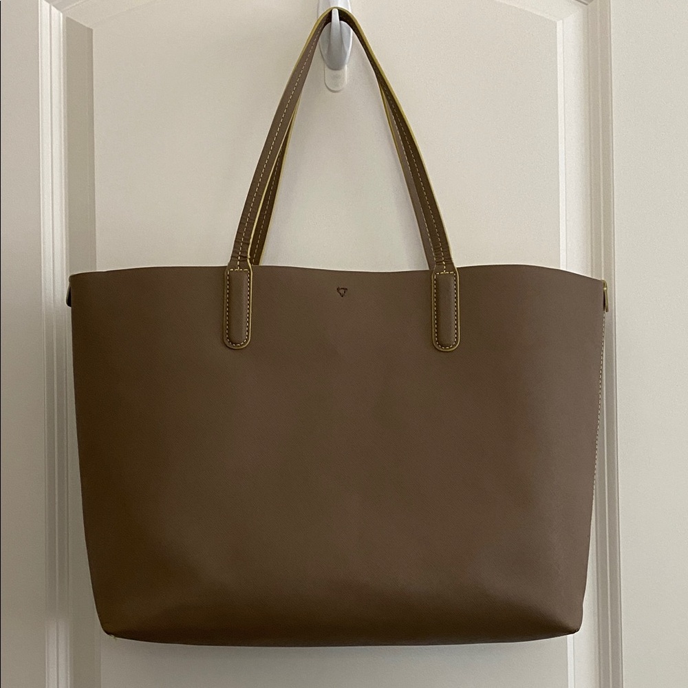 Marc Jacob’s Brown Tote Bag - Picture 3 of 16